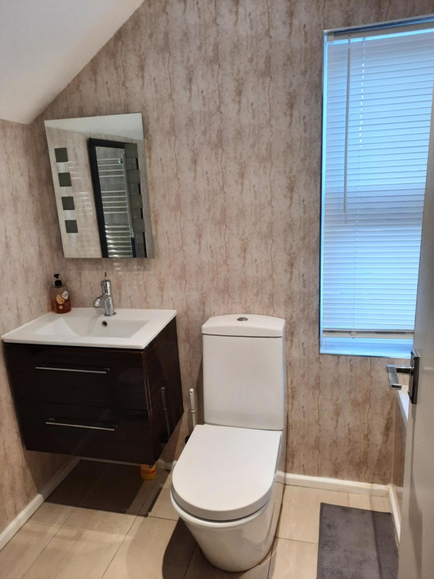 Lovely Home With Full En-Suite Double Bed Rooms Ридинг Экстерьер фото